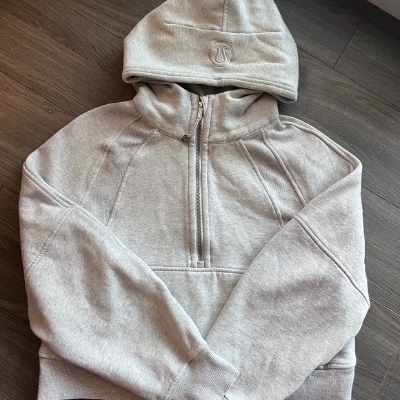 Lululemon scuba sweater grey 1/2 zip XS/S comfy athletic - Picture 1 of 3